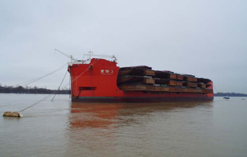 Transport of 39 barges